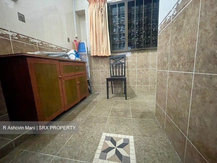 Blk 892 Tampines Avenue 8 (Tampines), HDB Executive #523016221